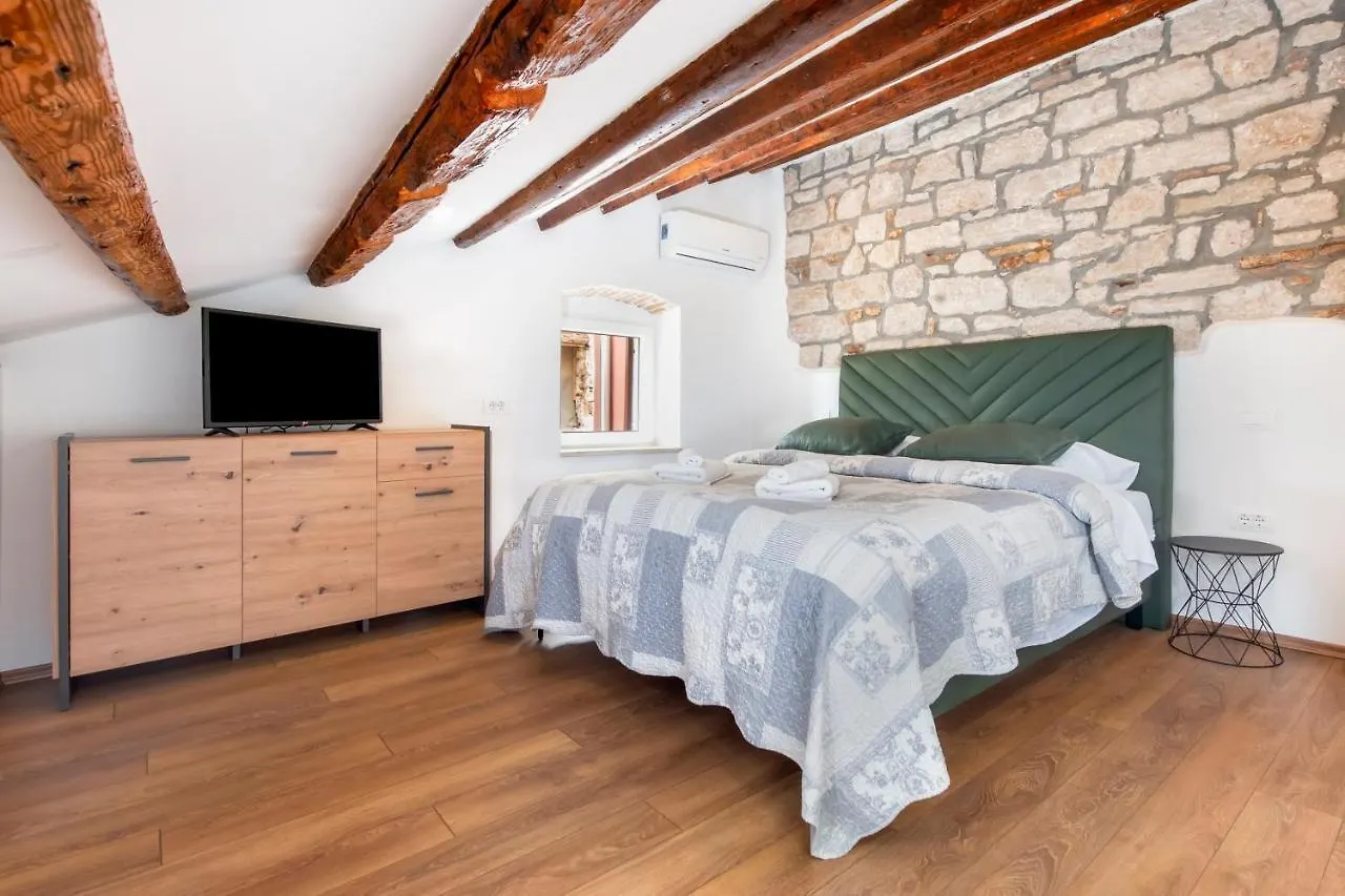 The Yellow House Apartments Rovinj Kroatien