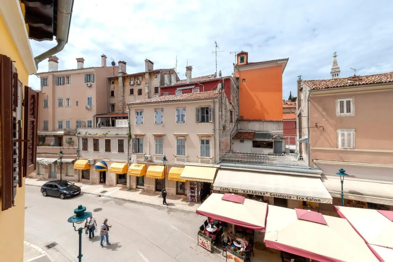 The Yellow House Apartments Rovinj 0*,  Kroatien