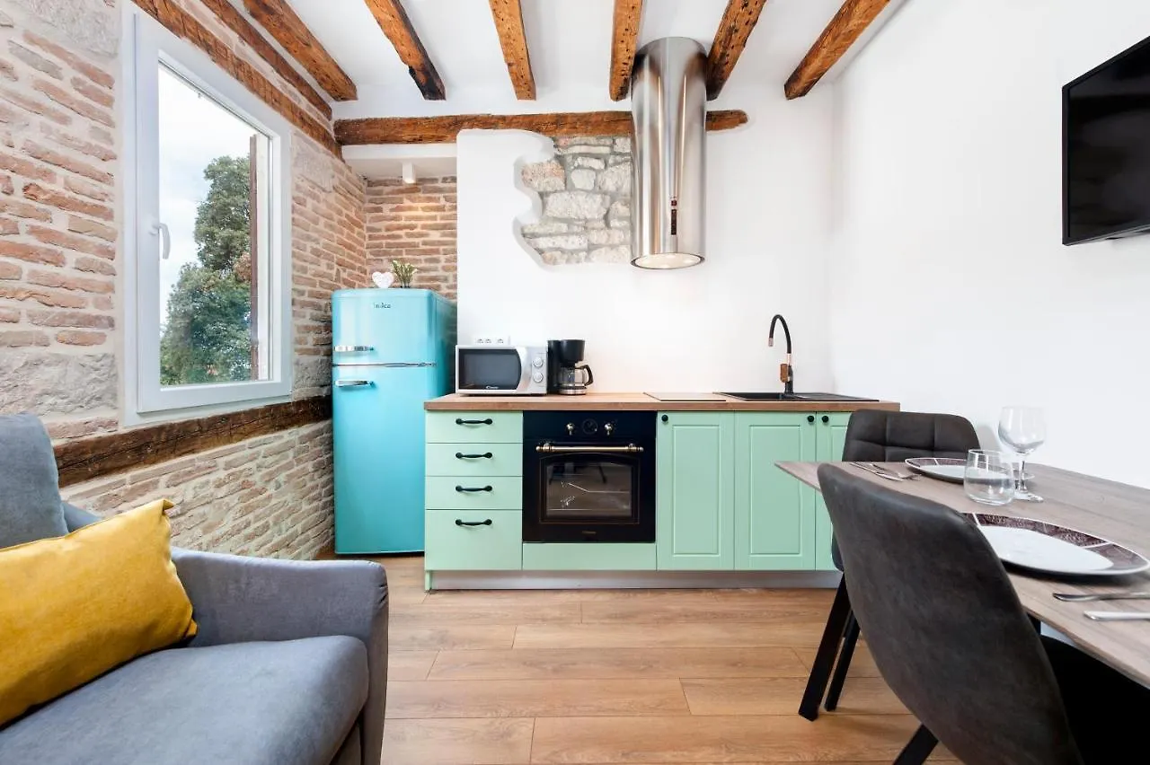 The Yellow House Apartments Rovinj