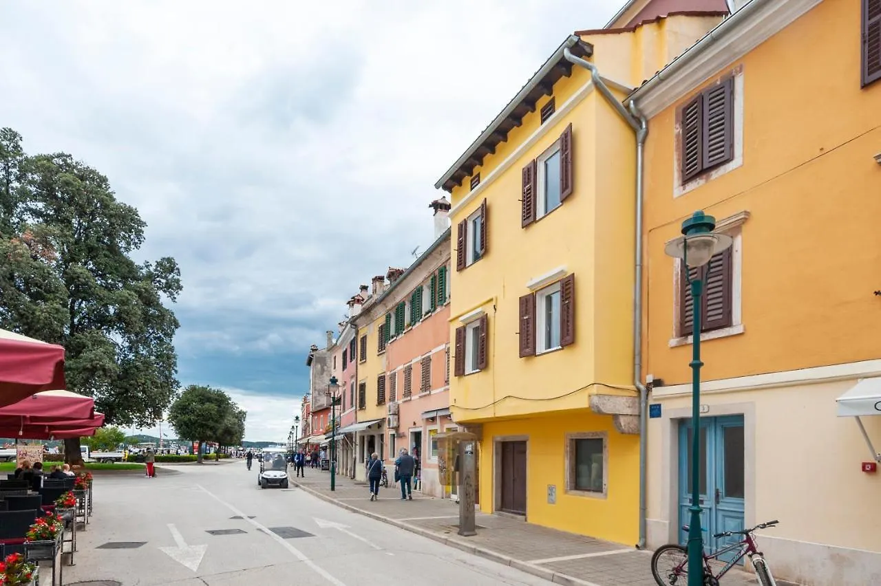 The Yellow House Apartments Rovinj