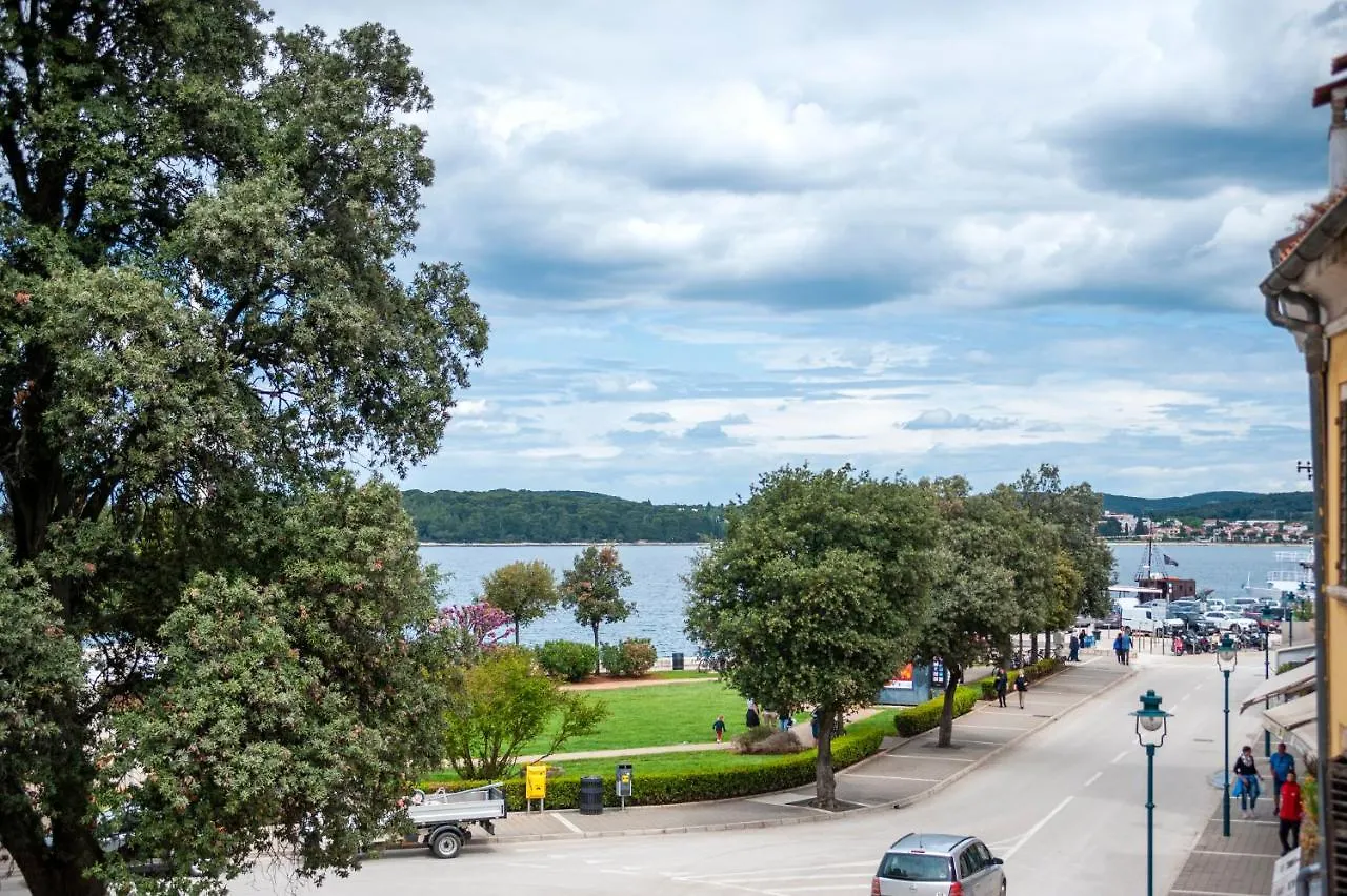 The Yellow House Apartments Rovinj