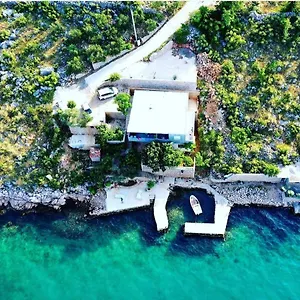 antea-starigrad-paklenica.hotelinzadar.com/